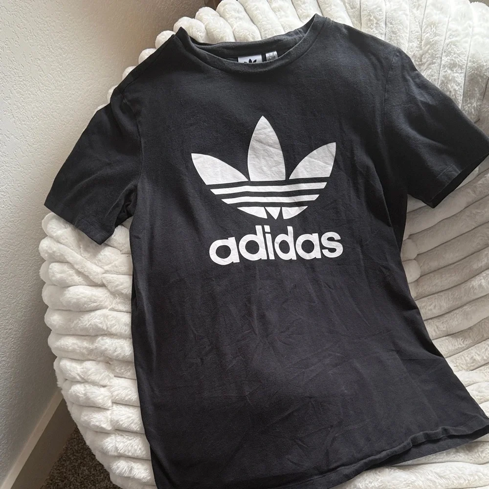 Adidas Tee in Black with White Trefoil - Picture 1 of 2